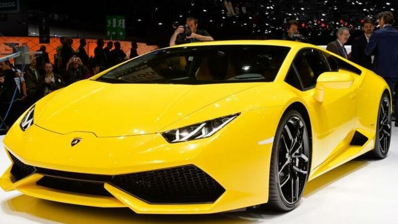 Ferrari и Lamborghini приостановили работу в России